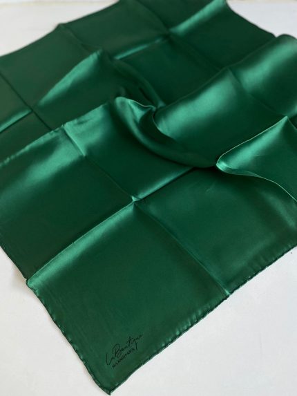 La Boutique Az Hatalı Sura Saf İpek Eşarp 51001 Yeşil