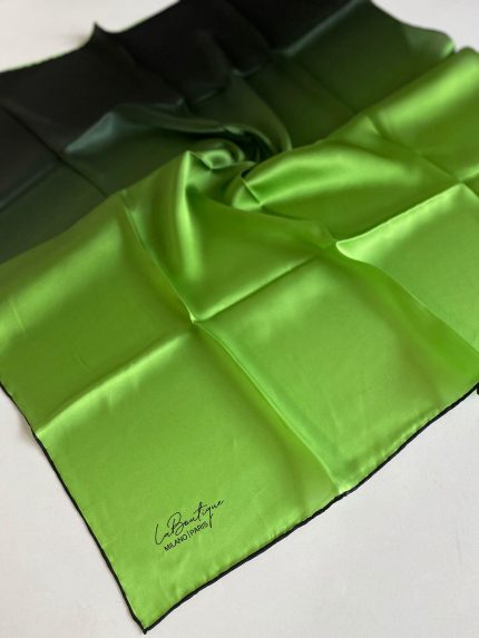 La Boutique Az Hatalı Sura Saf İpek Eşarp 50977 Yeşil Karışık Desen