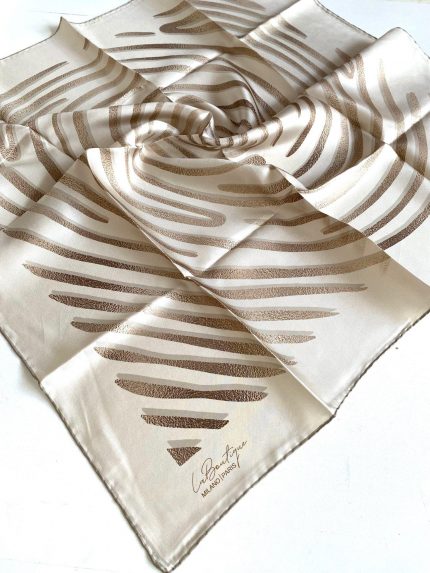 La Boutique Az Hatalı Tivil Saf İpek Eşarp 51035 Sütlü Kahve Karışık Desen