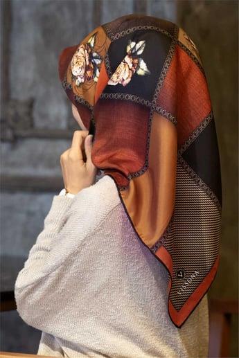 Vissona Tivil İpek Eşarp 17391 - 0001 - 0014 Taba Siyah Batik Desen