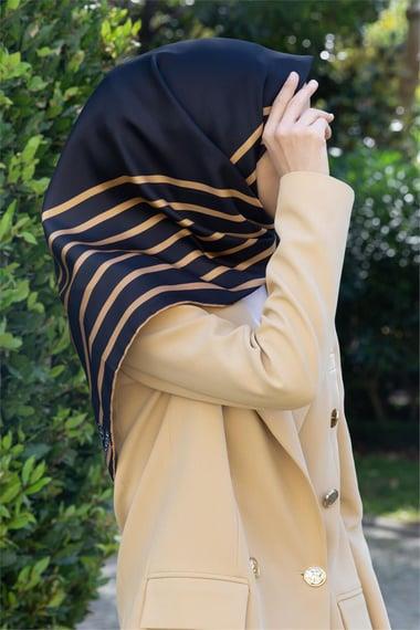 Vissona Tivil İpek Eşarp 60990 - 5 - 0001 - 0011 Siyah Gold Çizgi Desen